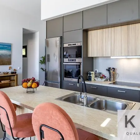 Villa Peristeri In Lourdata Village!