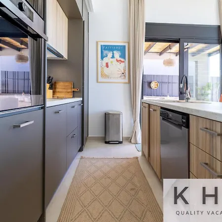 Peristeri In Lourdata Village! Lourdata (Kefalonia)