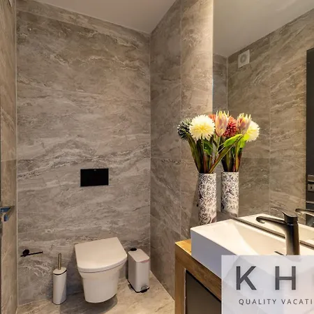 Peristeri In Lourdata Village! Lourdata (Kefalonia)